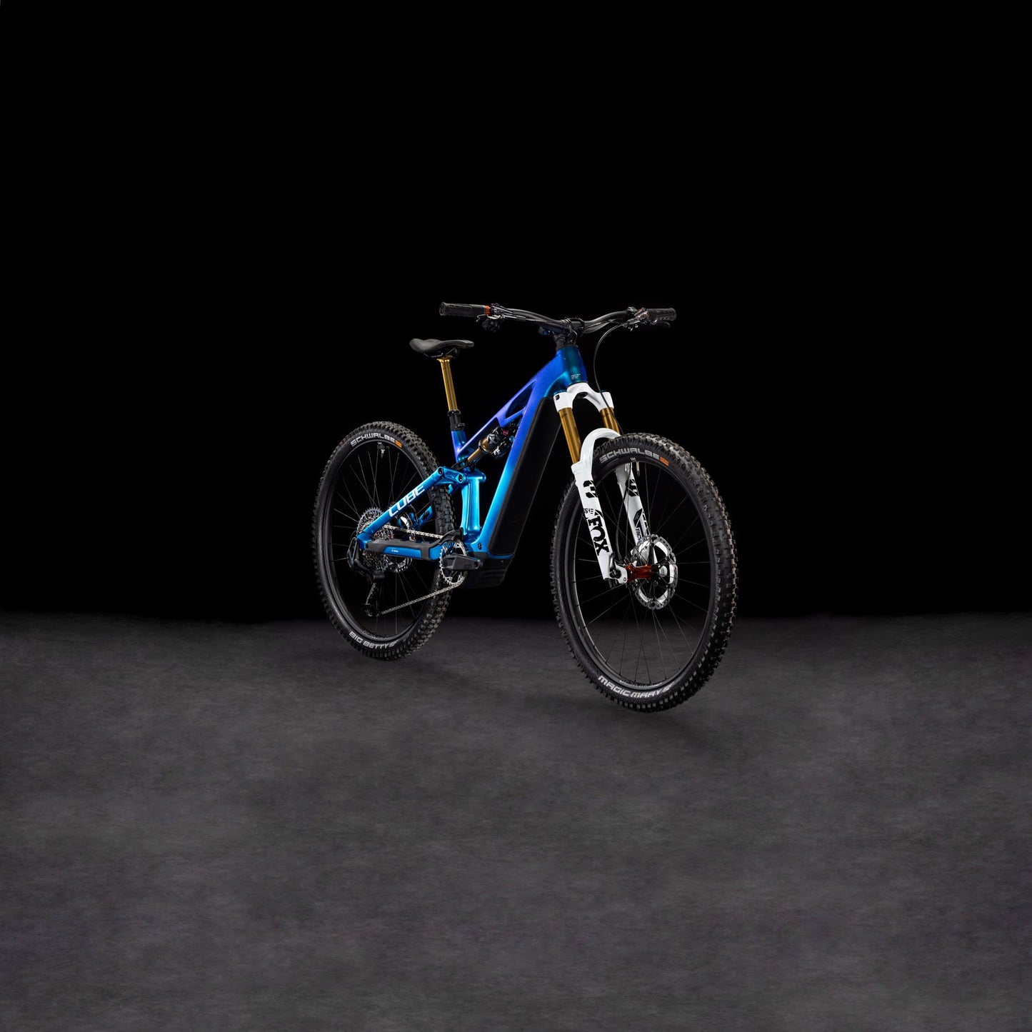 CUBE - STEREO HYBRID ONE44 HPC AT 800 ACTION TEAM 2025