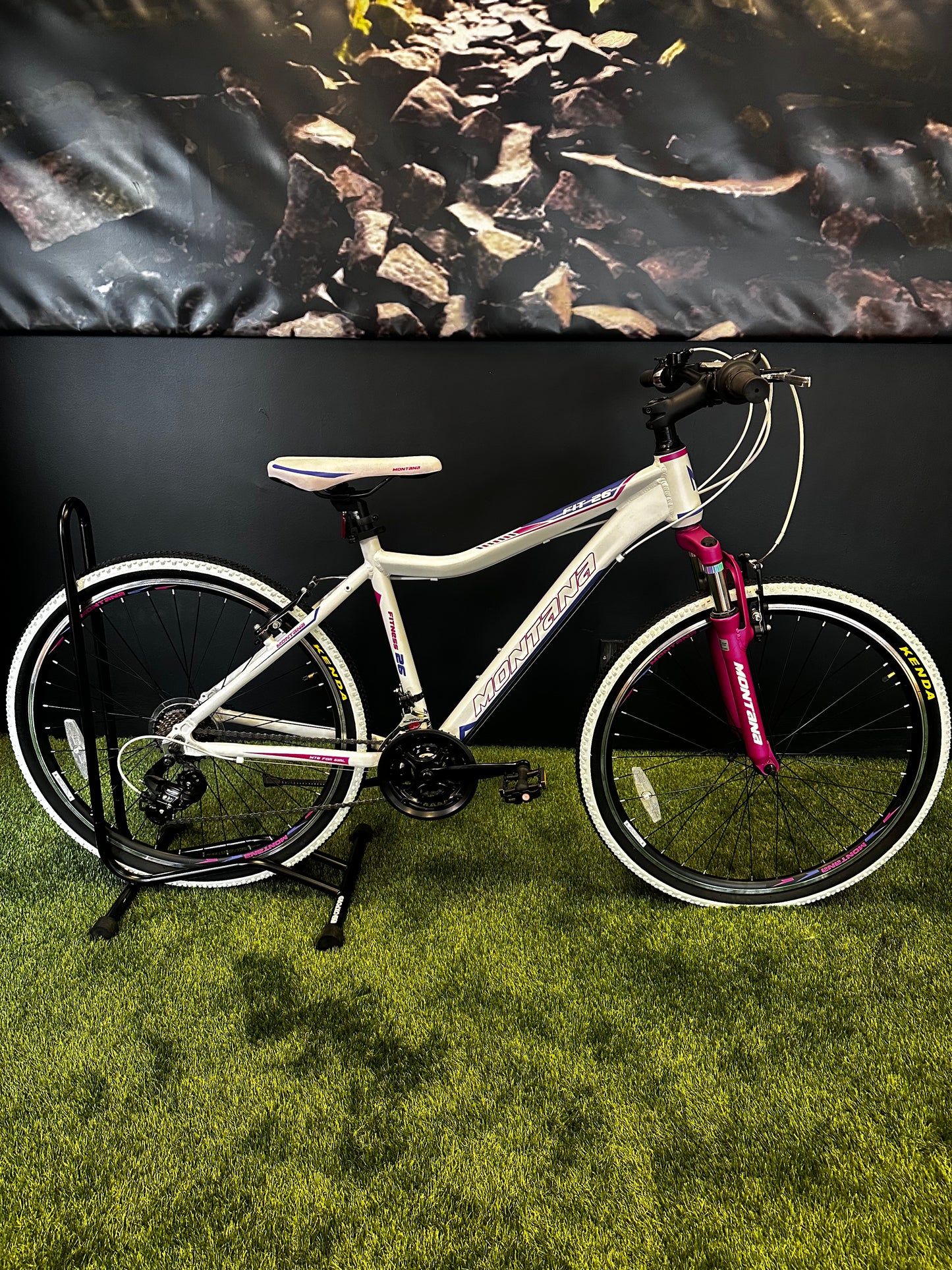 MONTANA - FITNESS 26" LADIES WHITE/PINK