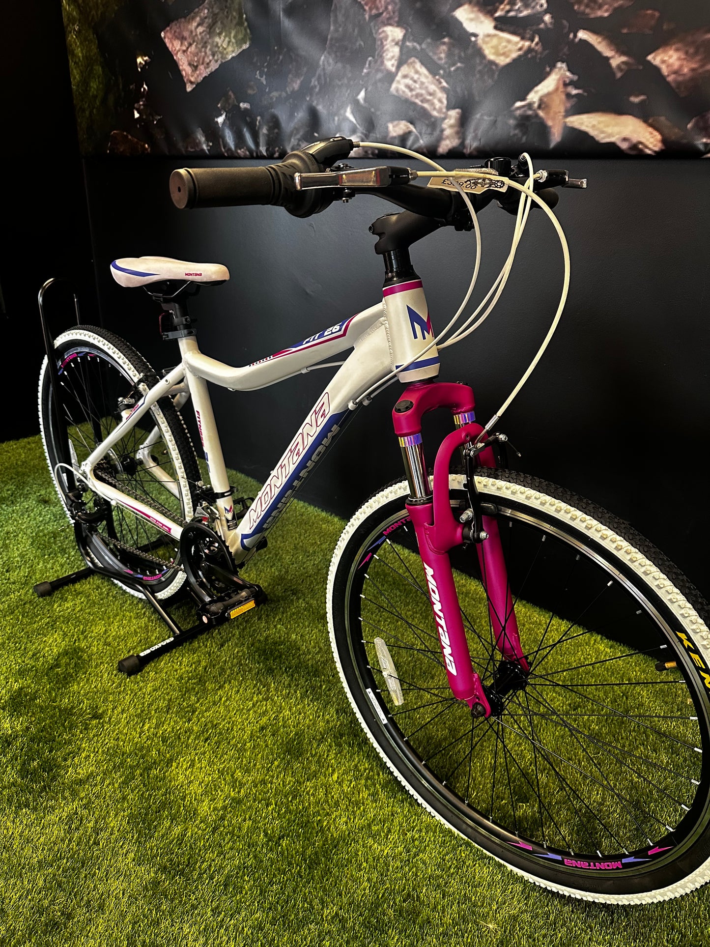 MONTANA - FITNESS 26" LADIES WHITE/PINK
