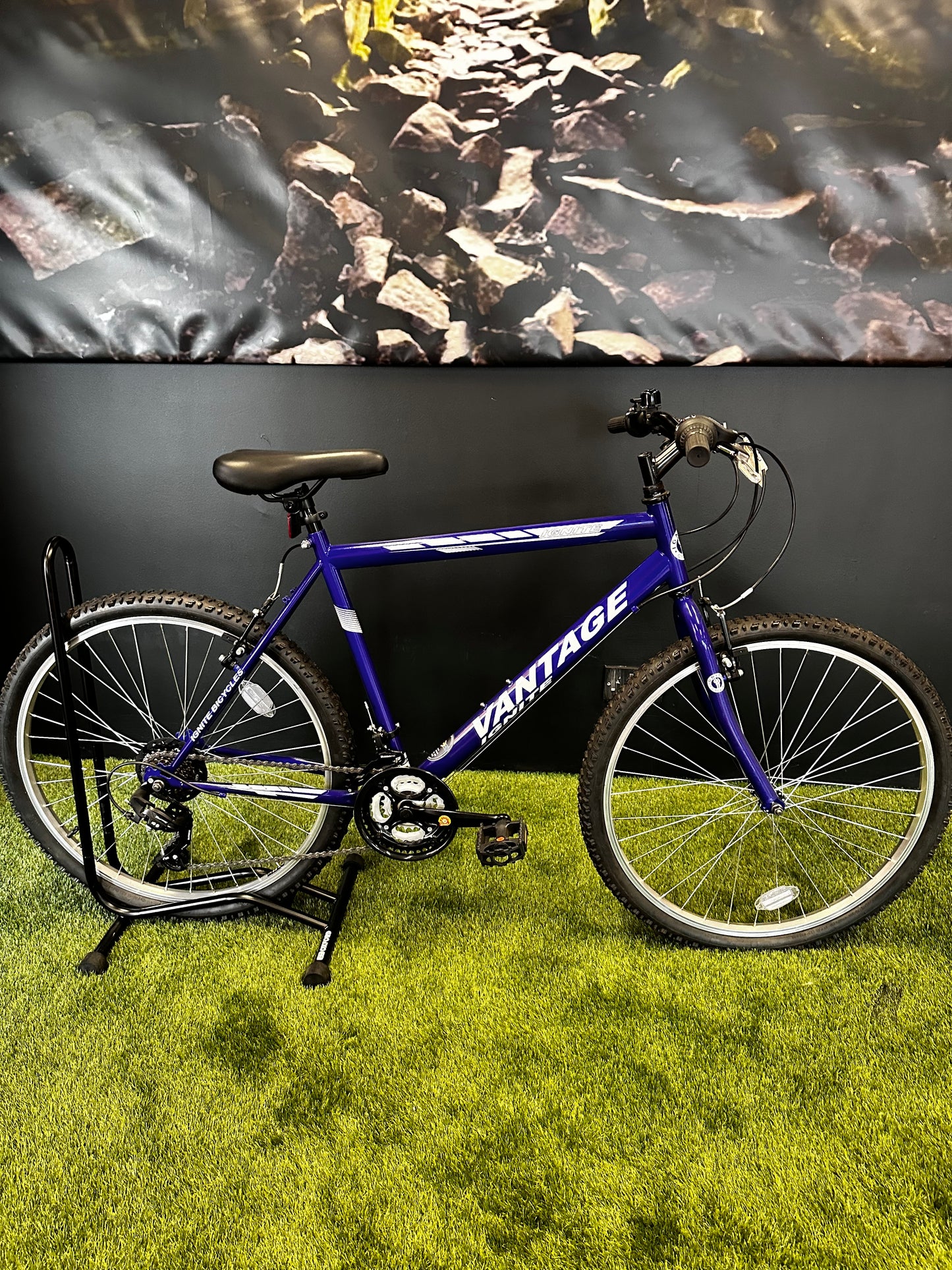 IGNITE - VANTAGE 26" GENTS BLUE