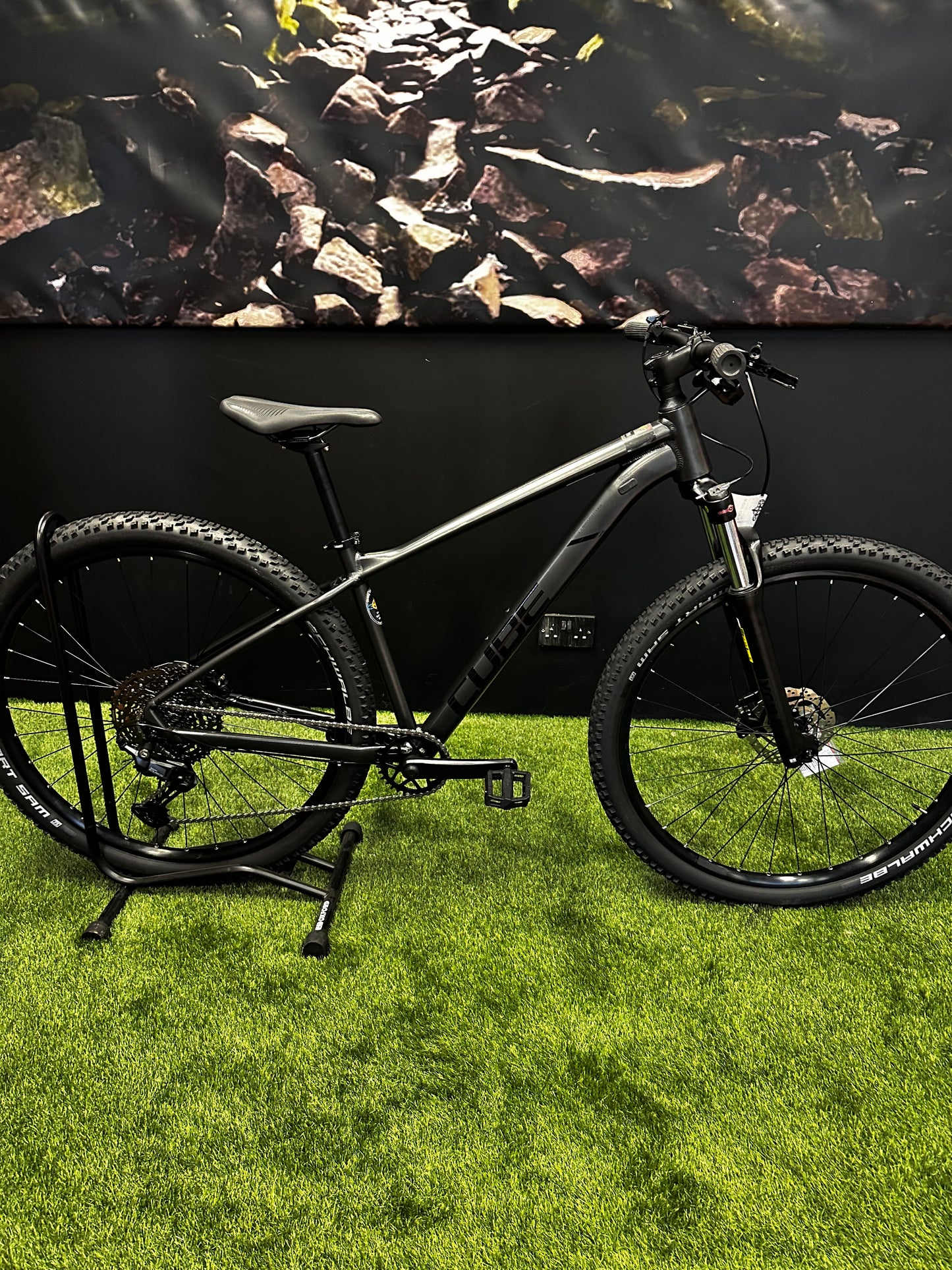 CUBE - AIM SLX 27.5"/29" SLATEBLACK 'N' BLACK 2025