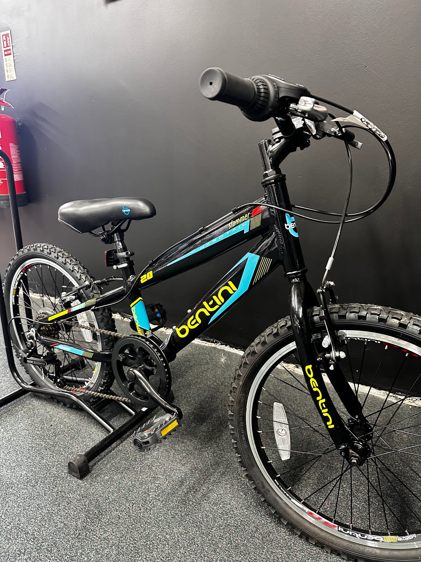 BENTINI - SLAMMER 20" BOYS BLACK