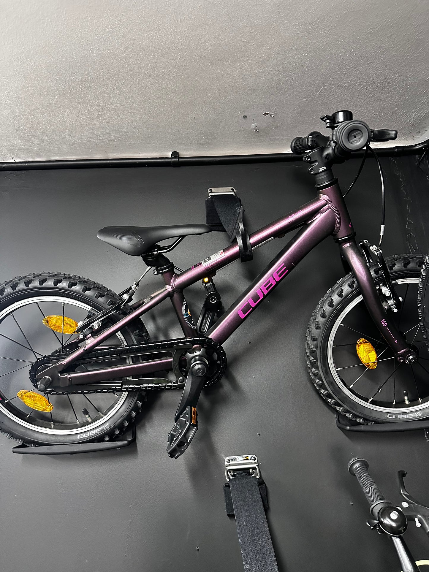 CUBE - ACID 160 MOLOTOV 'N' PINK 2025