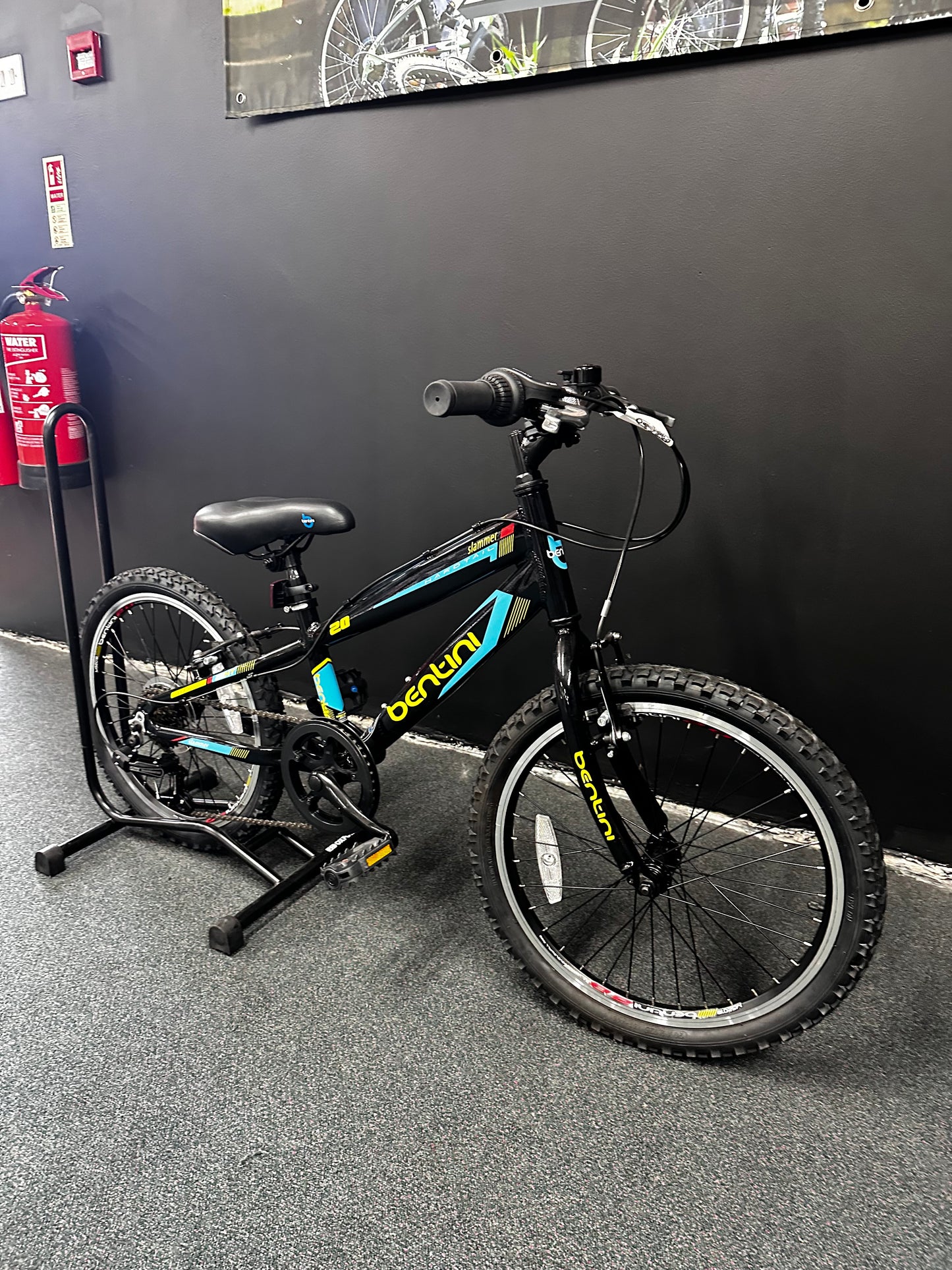 BENTINI - SLAMMER 20" BOYS BLACK