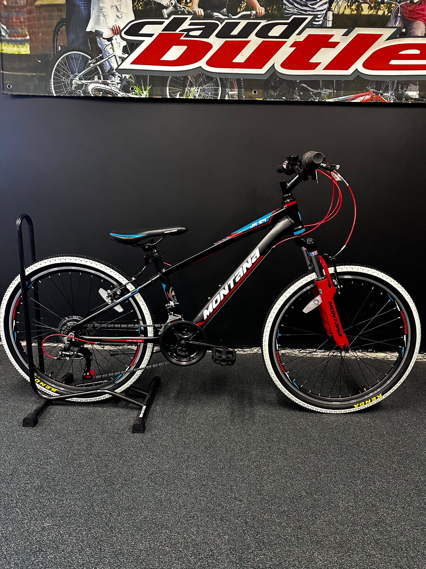 MONTANA - JUNIOR 24" BOYS BLACK/RED/BLUE