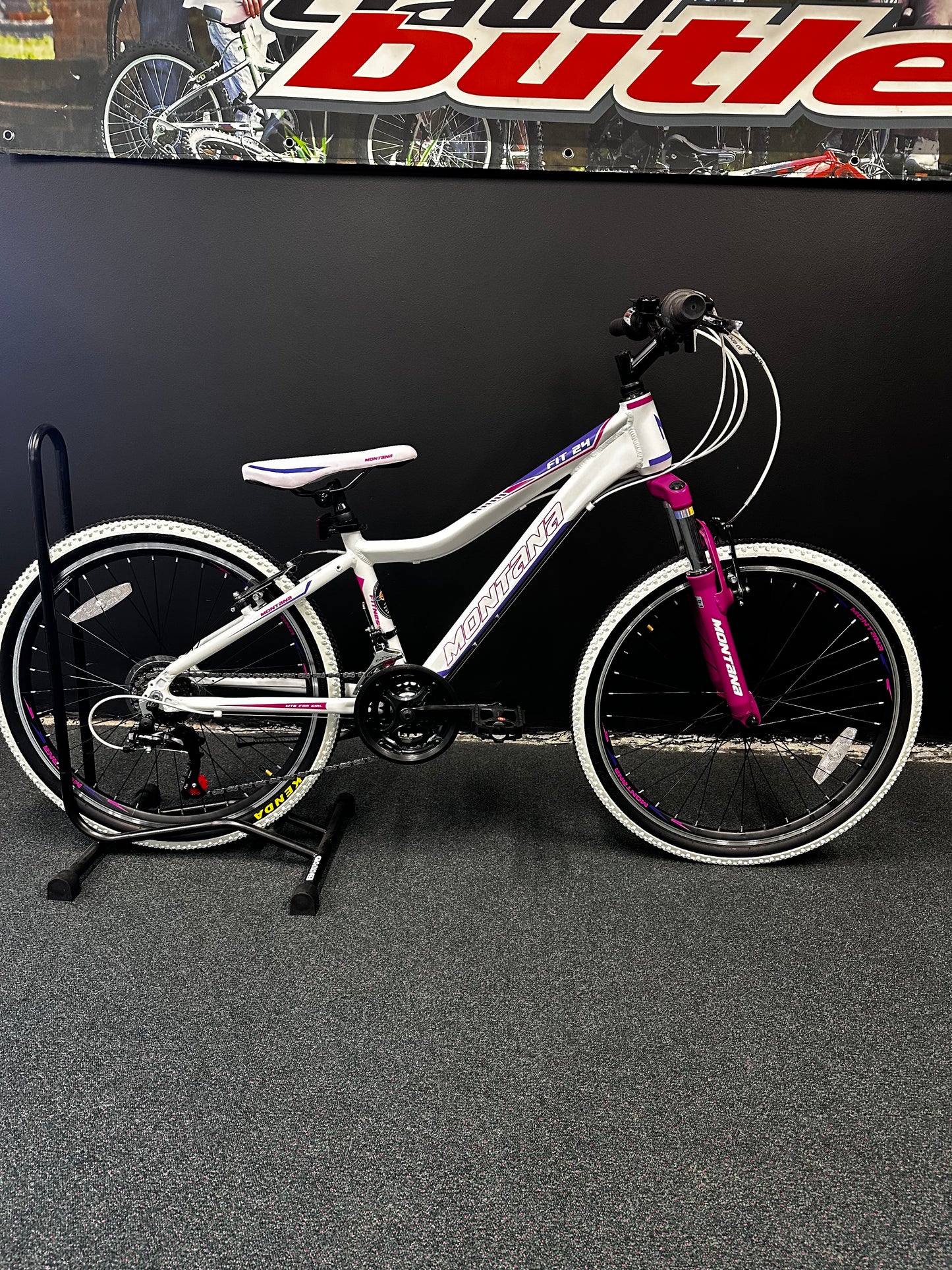 MONTANA - FITNESS 24" GIRLS WHITE/PINK/VIOLET