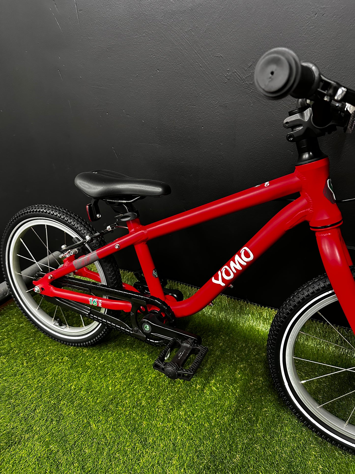 YOMO - 16 RED