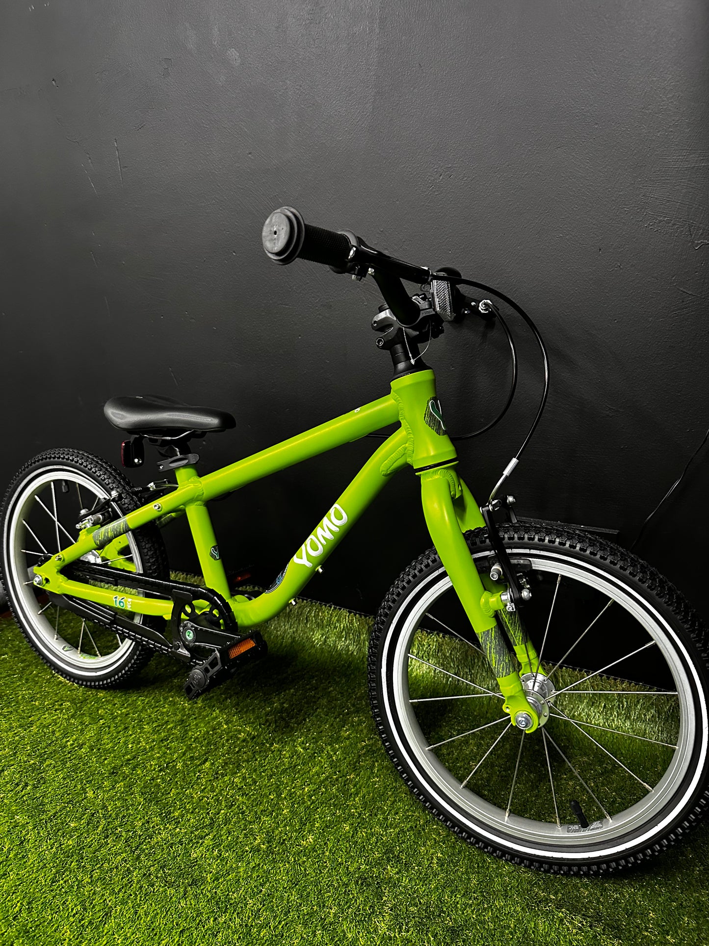 YOMO - 16 GREEN