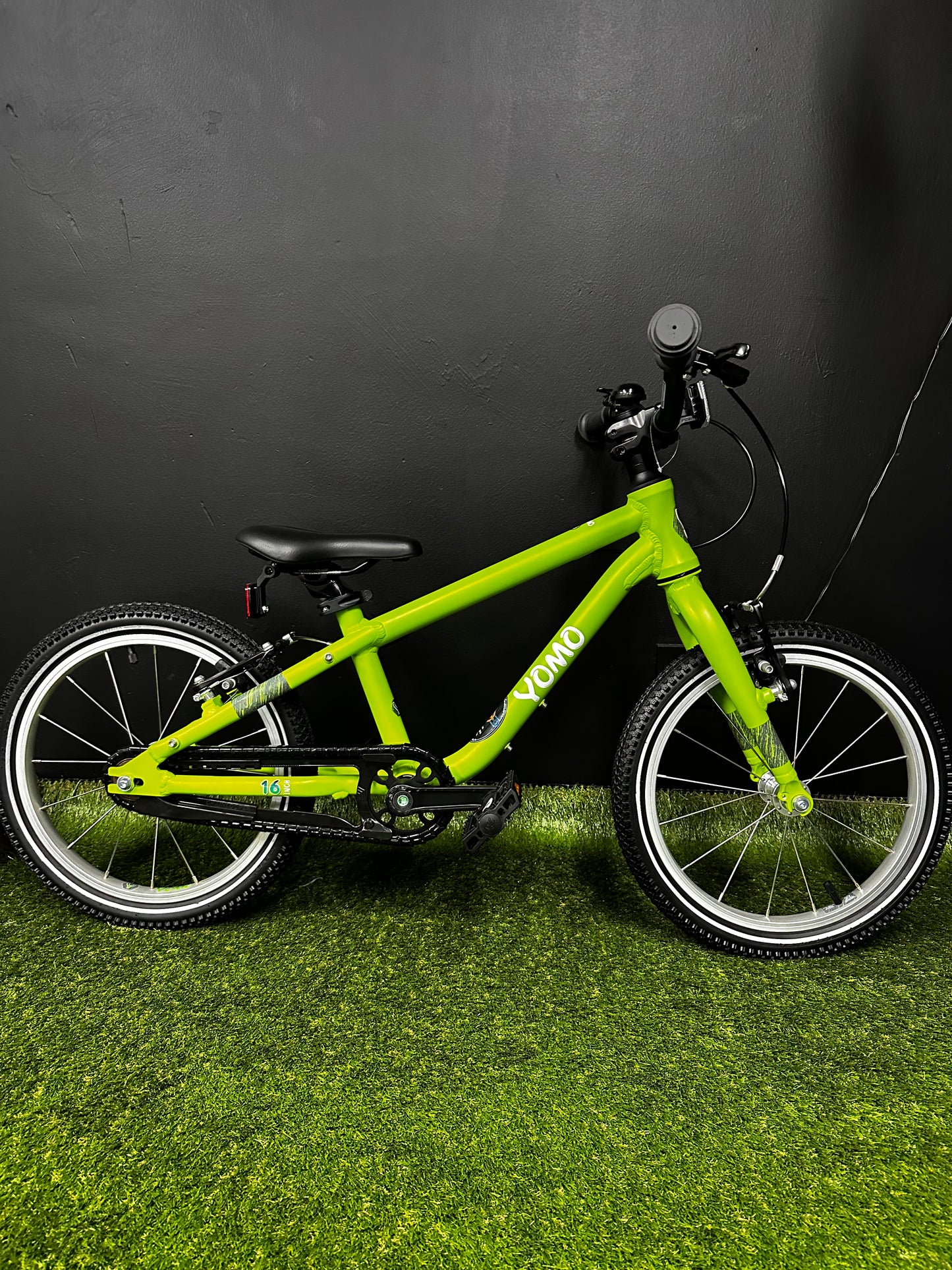 YOMO - 16 GREEN