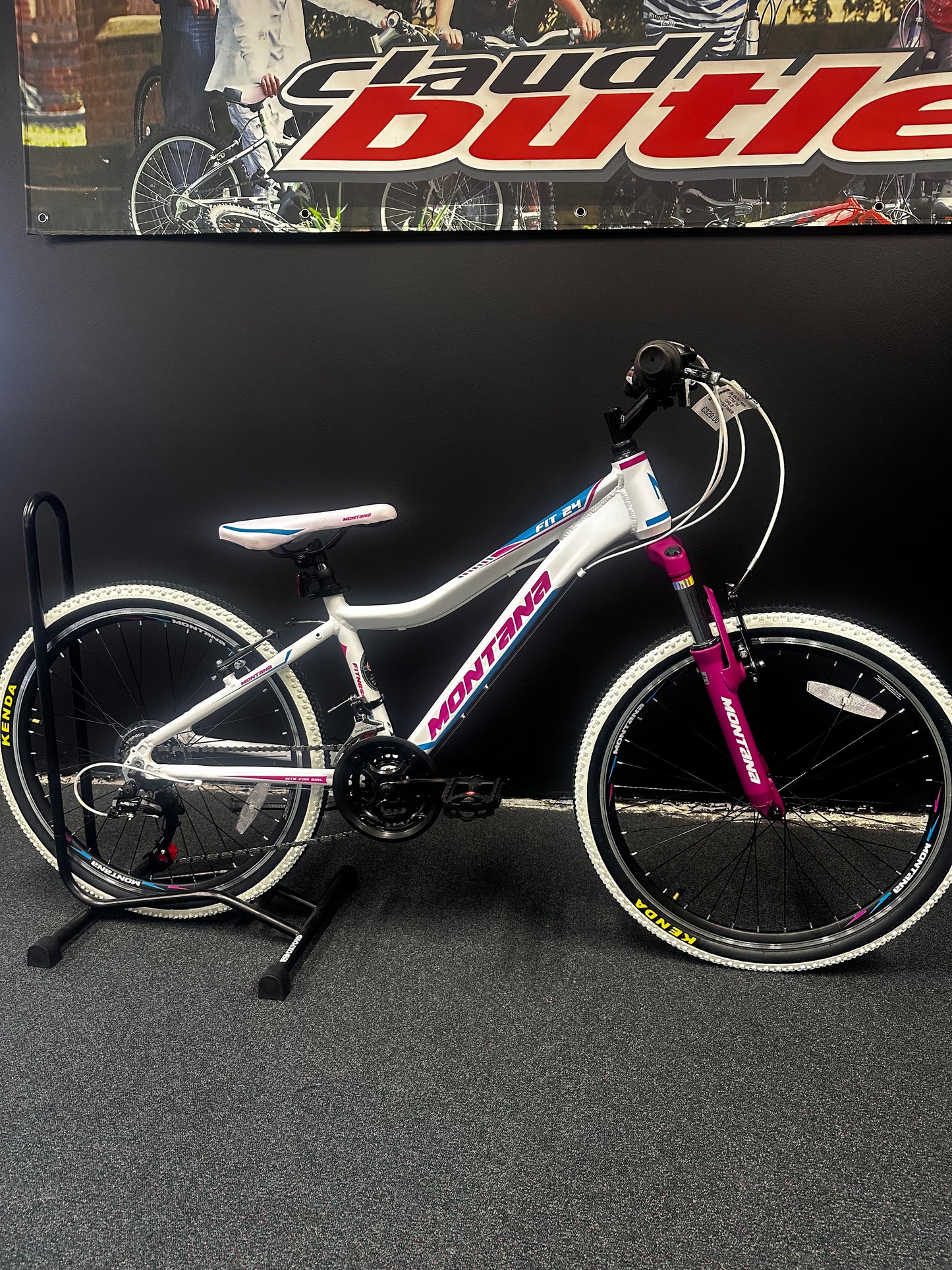 MONTANA - FITNESS 24" GIRLS WHITE/PINK/BLUE