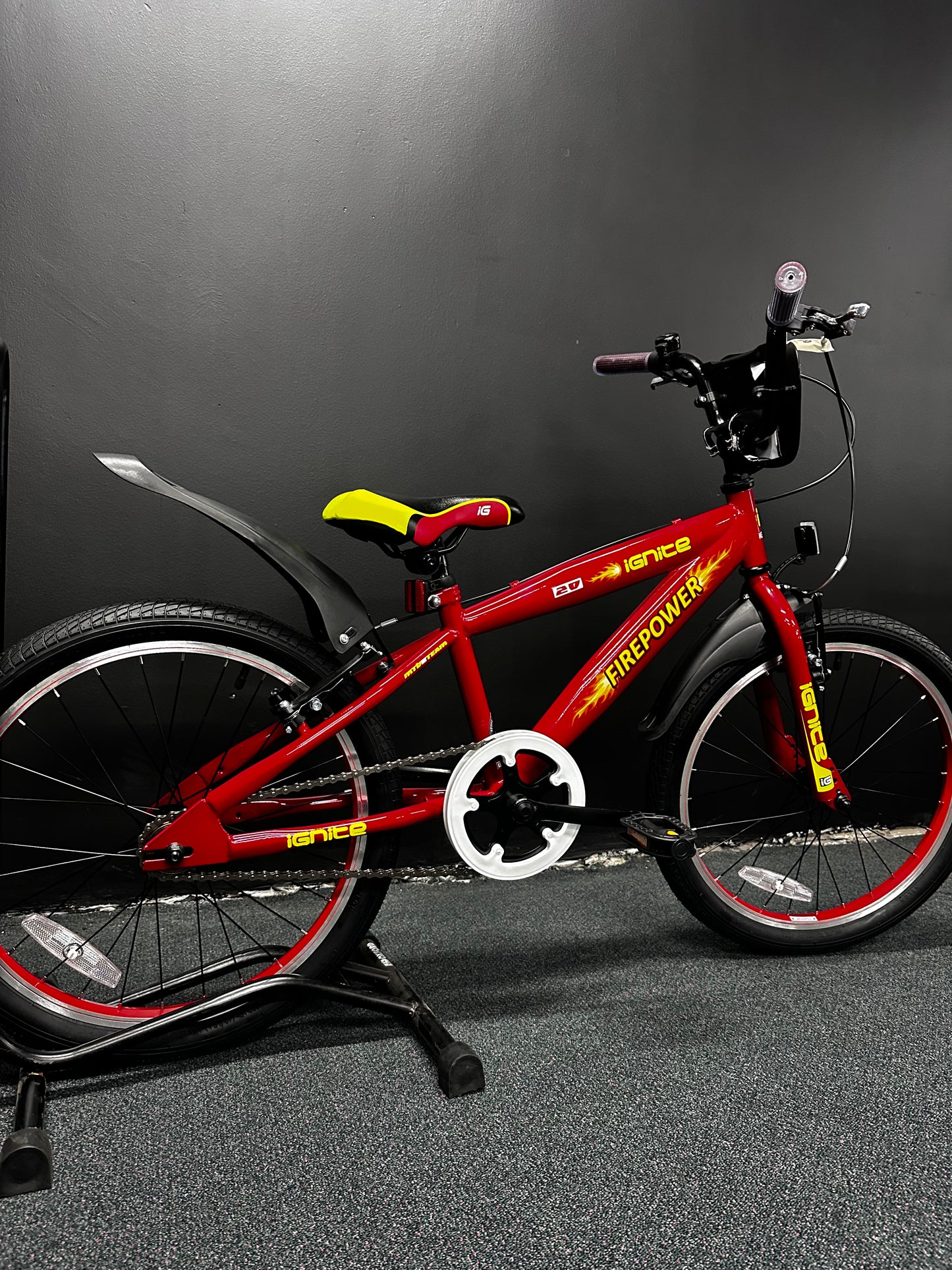 IGNITE - FIREPOWER 20" BOYS RED