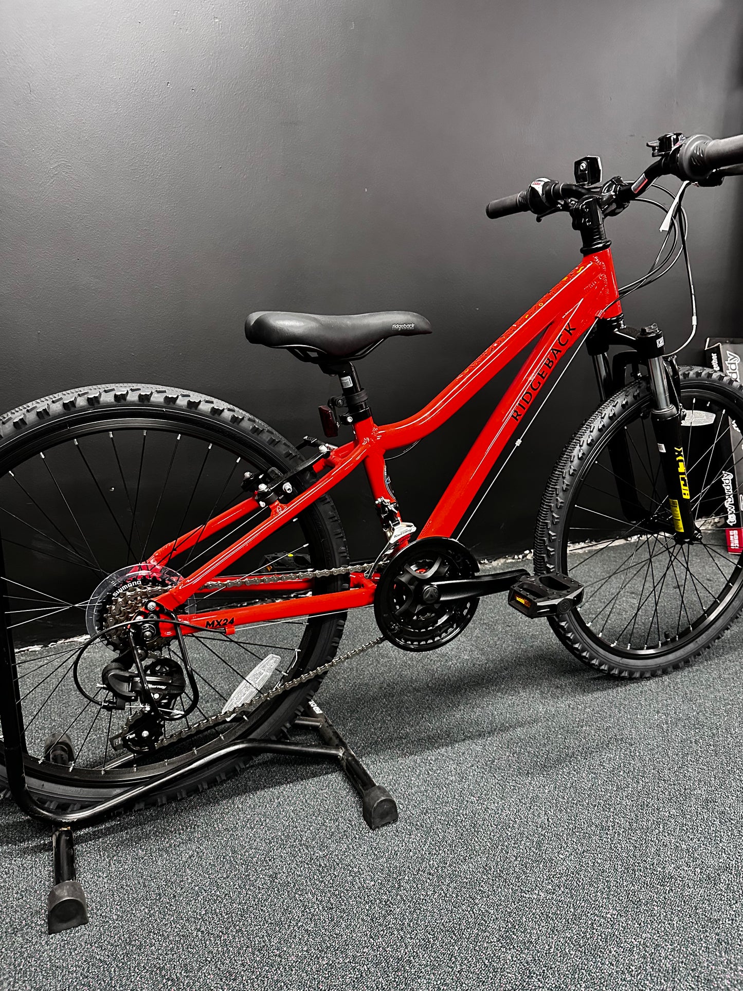 RIDGEBACK - MX24 RED