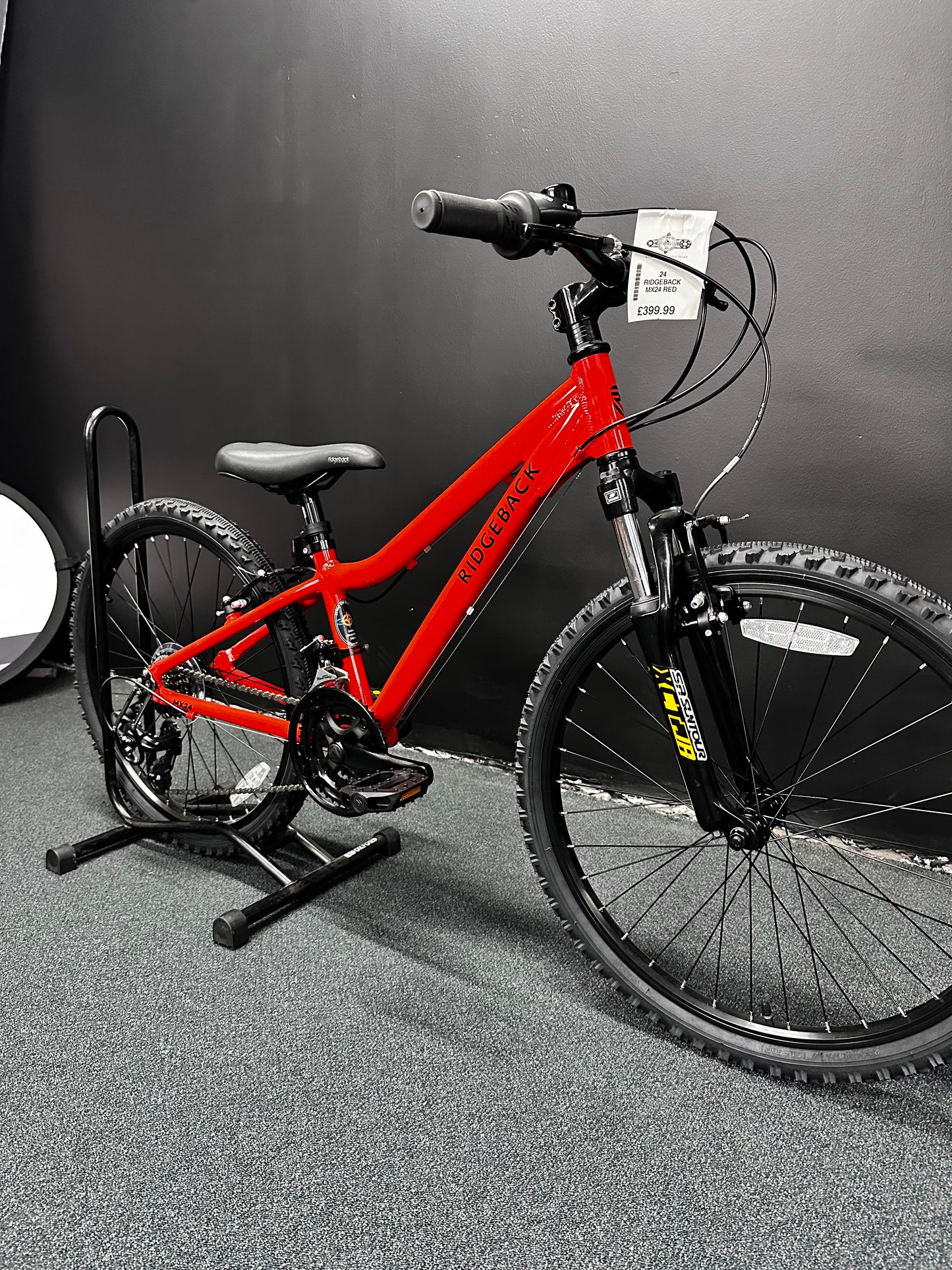 RIDGEBACK - MX24 RED