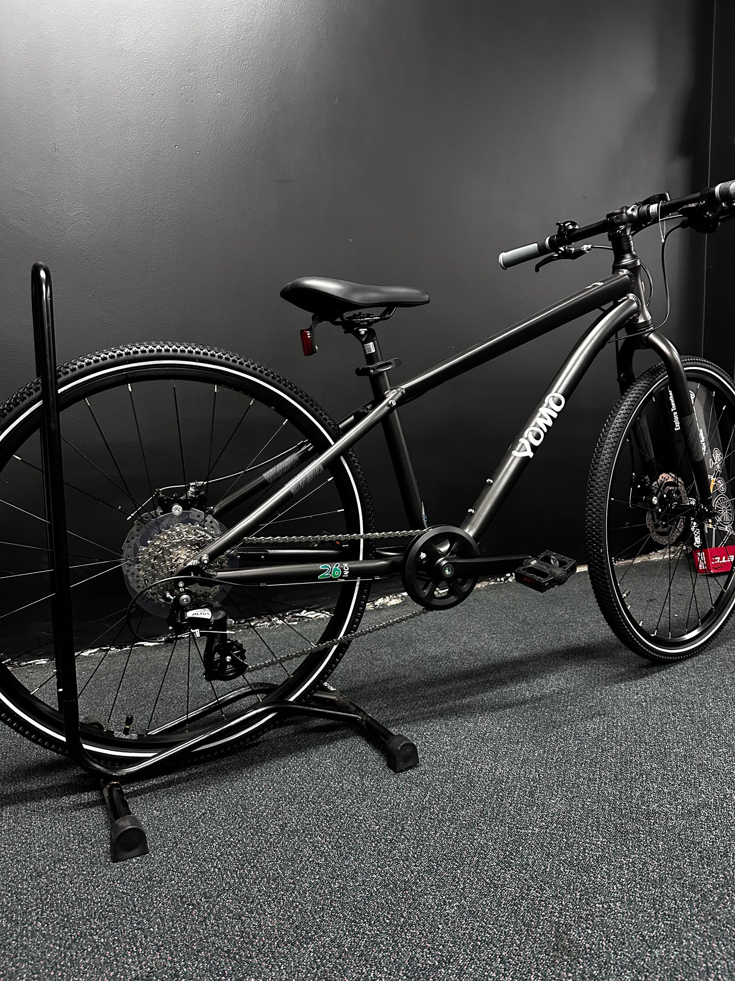 YOMO - 26" DARK GREY