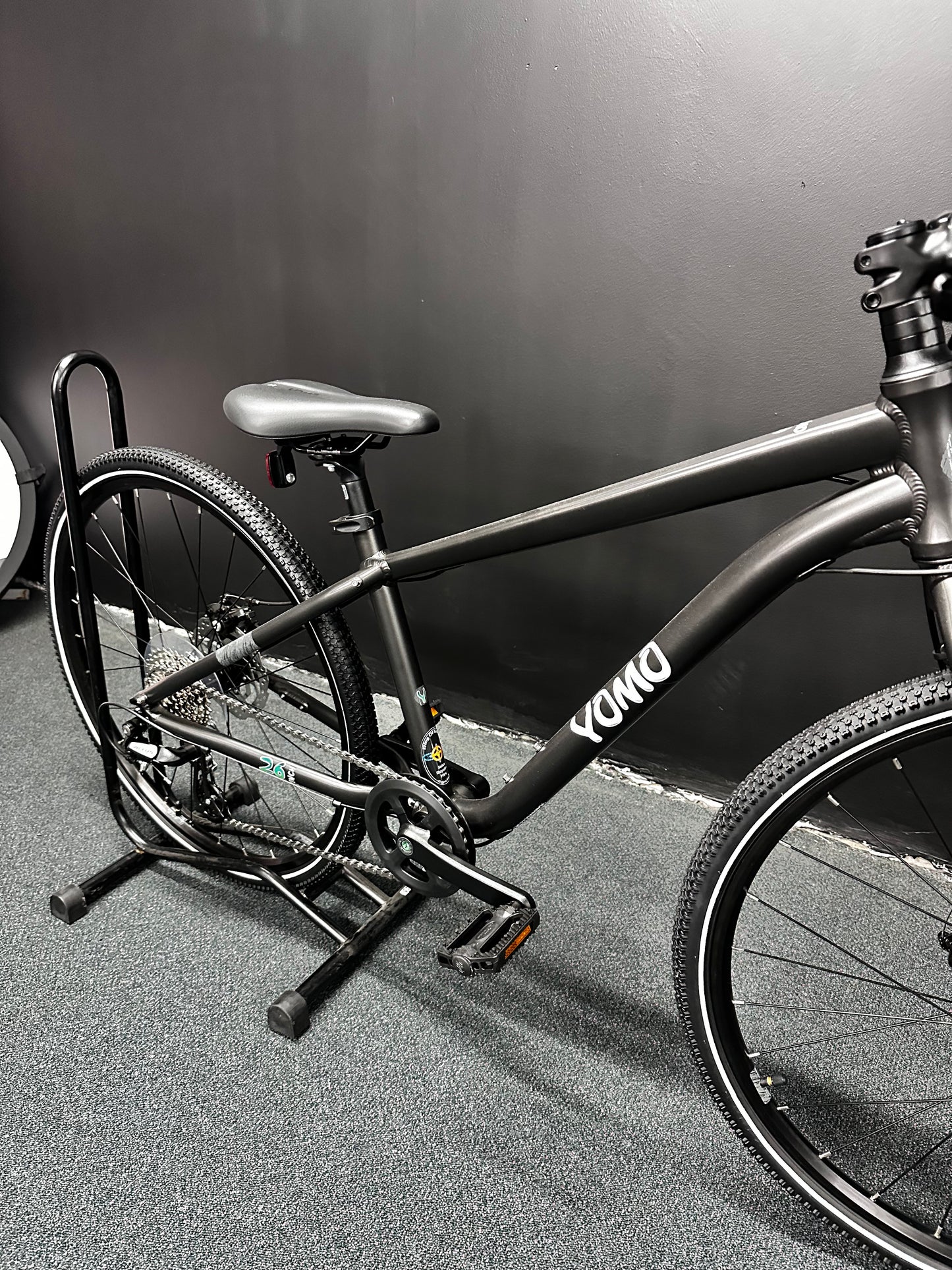 YOMO - 26" DARK GREY