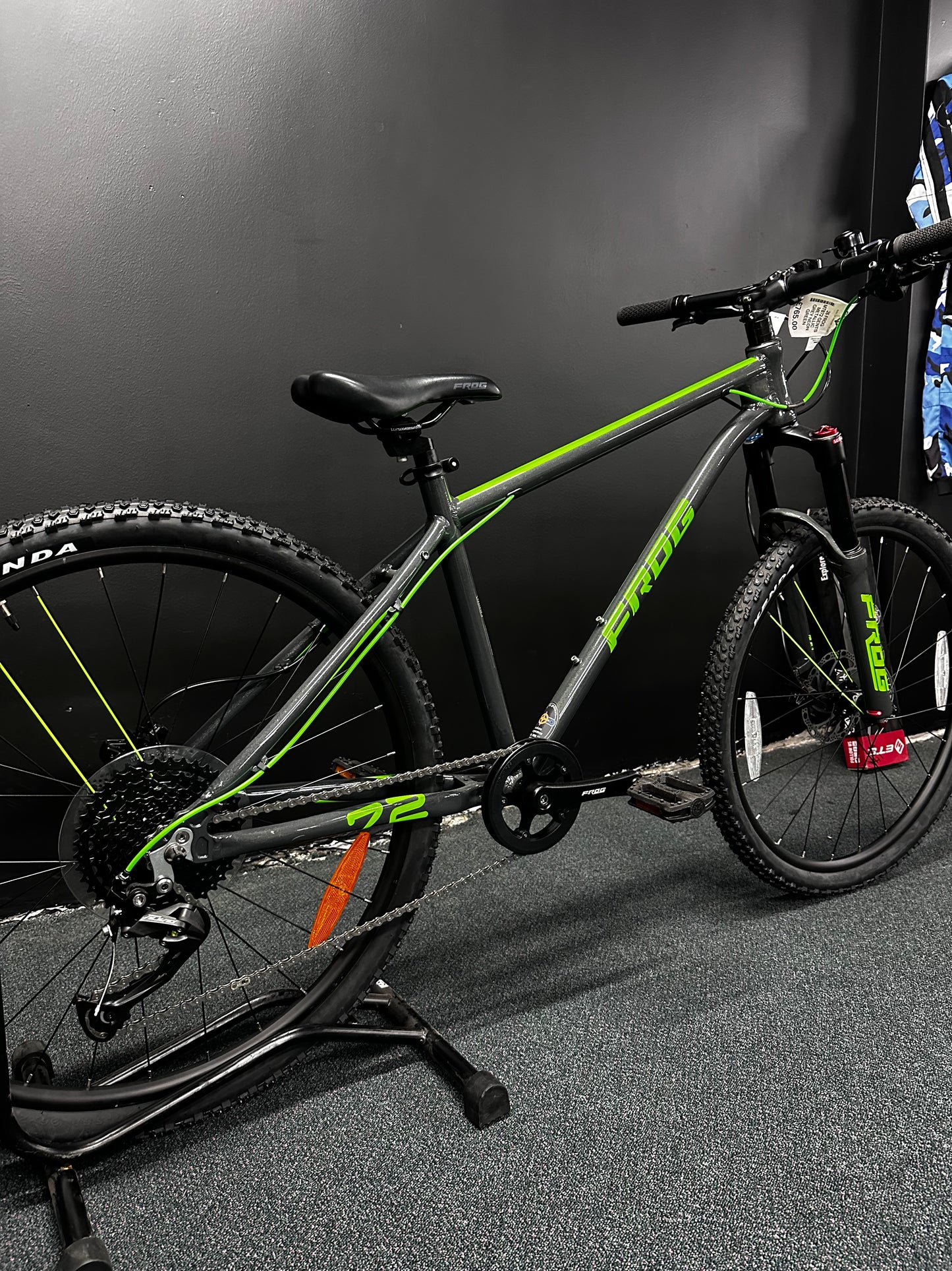 FROG MTB 72 26" METALLIC GREY & NEON GREEN
