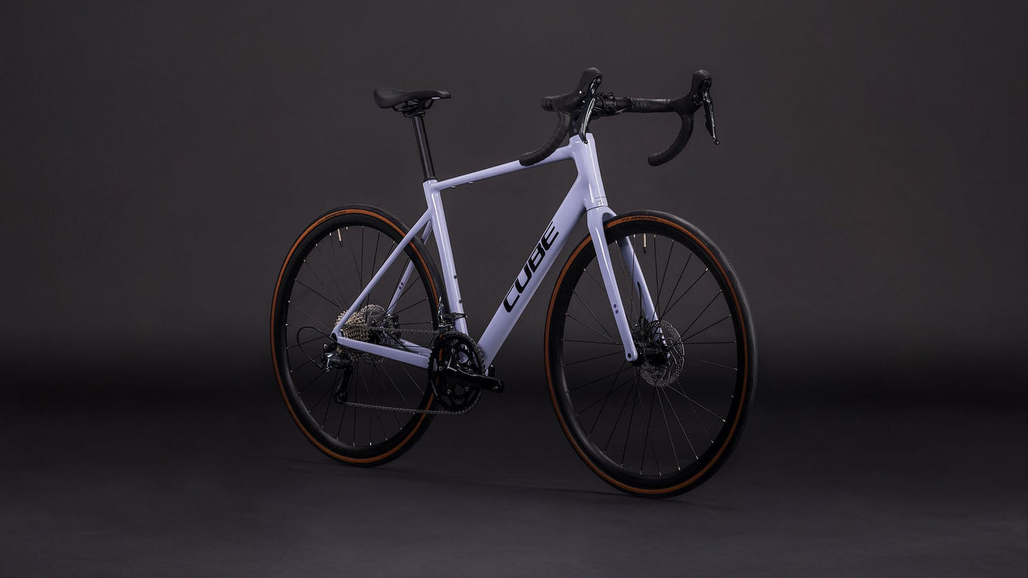 CUBE - ATTAIN RACE 28" CYCLAMEN 'N' BLACK 2026