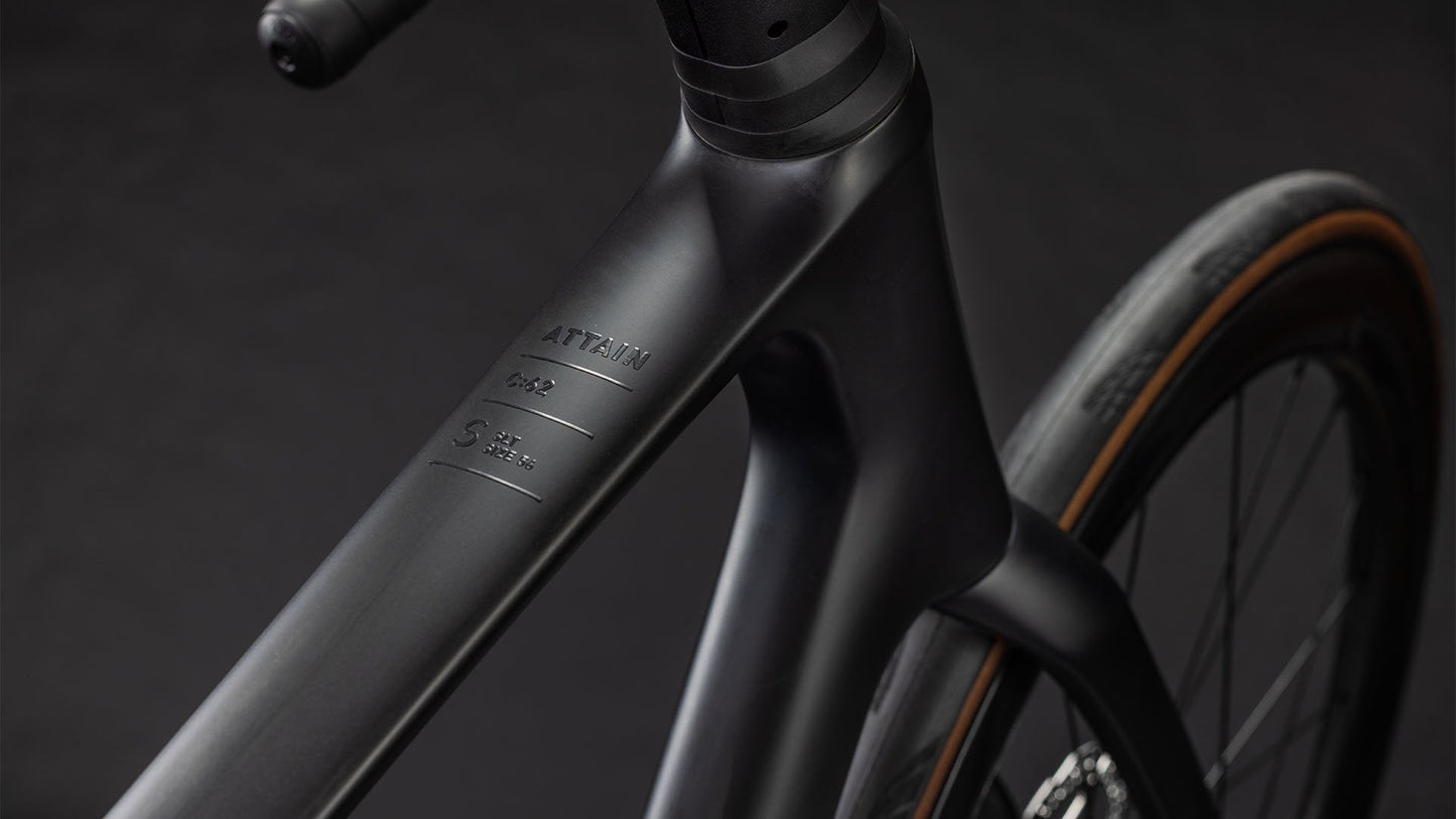 CUBE - ATTAIN C:62 SLT 28" CARBON 'N' COALCHROME 2026