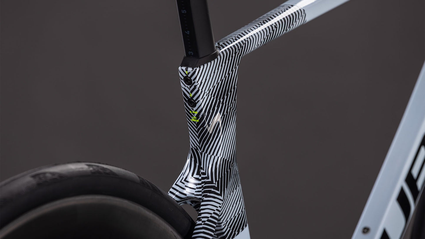 CUBE - AGREE C:62 RACE 28" GLACIER 'N' BLACK 2026