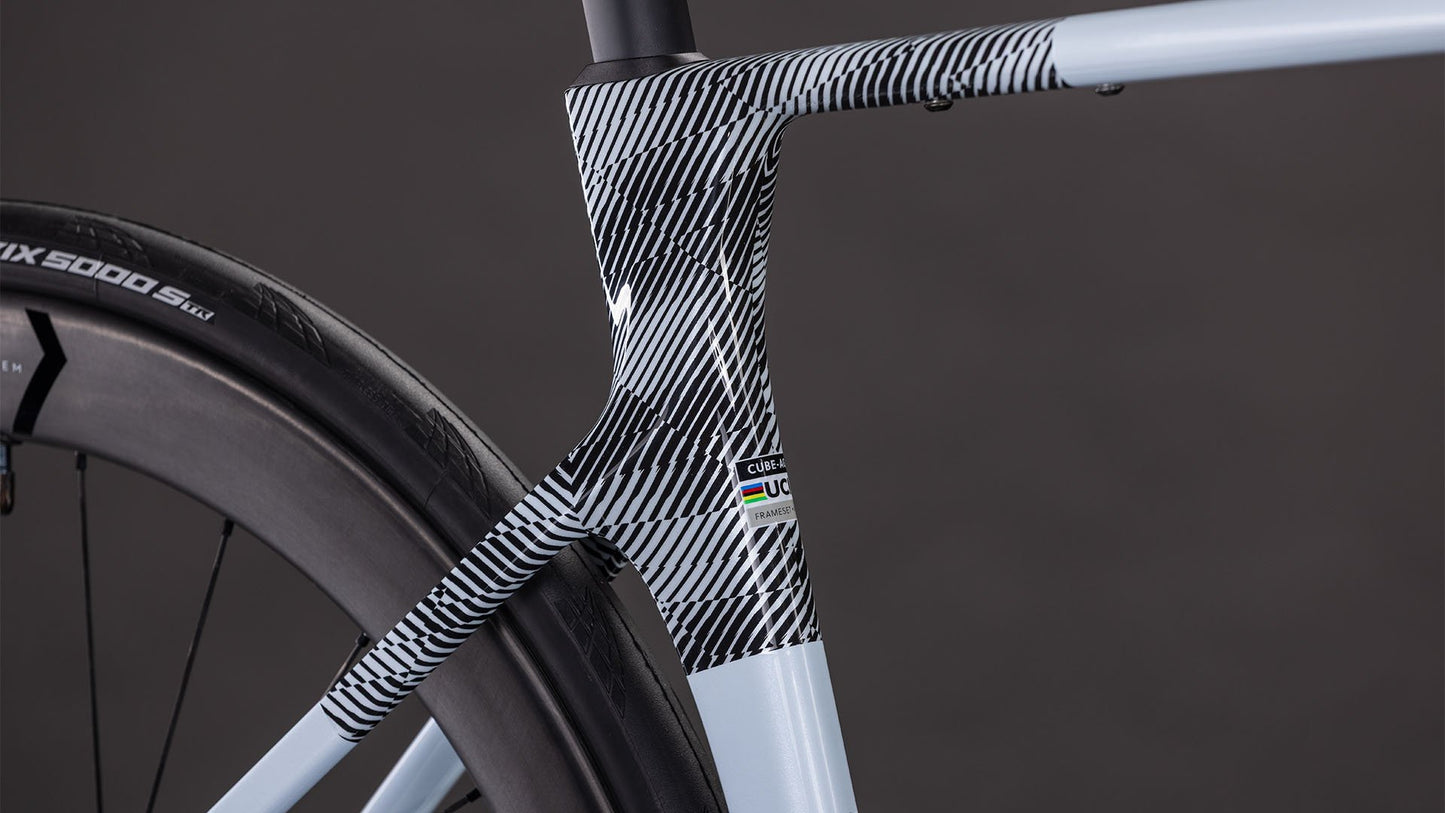 CUBE - AGREE C:62 RACE 28" GLACIER 'N' BLACK 2026