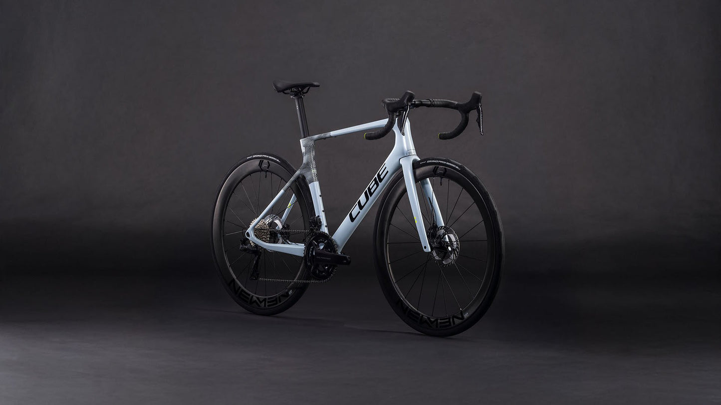 CUBE - AGREE C:62 RACE 28" GLACIER 'N' BLACK 2026