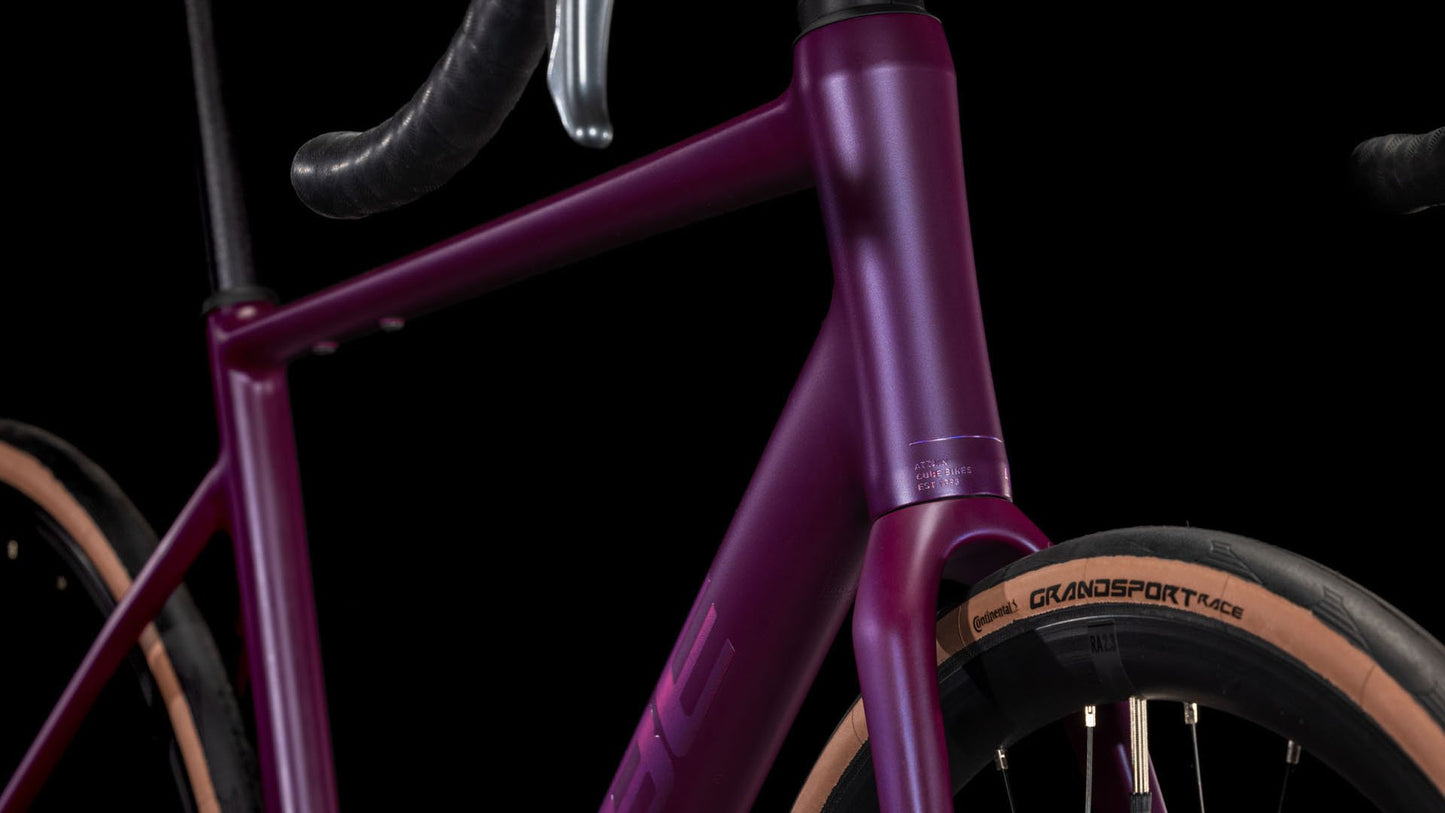 CUBE - ATTAIN PRO 28" HYPERPURPLE 'N' HELIO 2025