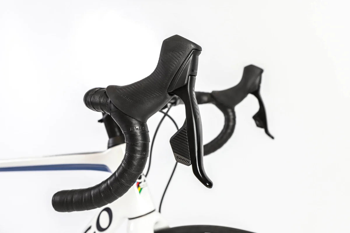 COLNAGO - V3 DISC RIVAL AXS 28" WHITE/BLACK 2023