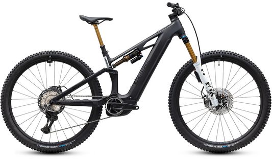 CUBE STEREO HYBRID ONE44 HPC AT 800 CARBON´N´WHITE 2027