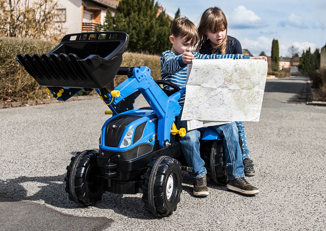 ROLLY - FARMTRAC NEW HOLLAND WITH LOADER (AGE 3-8)