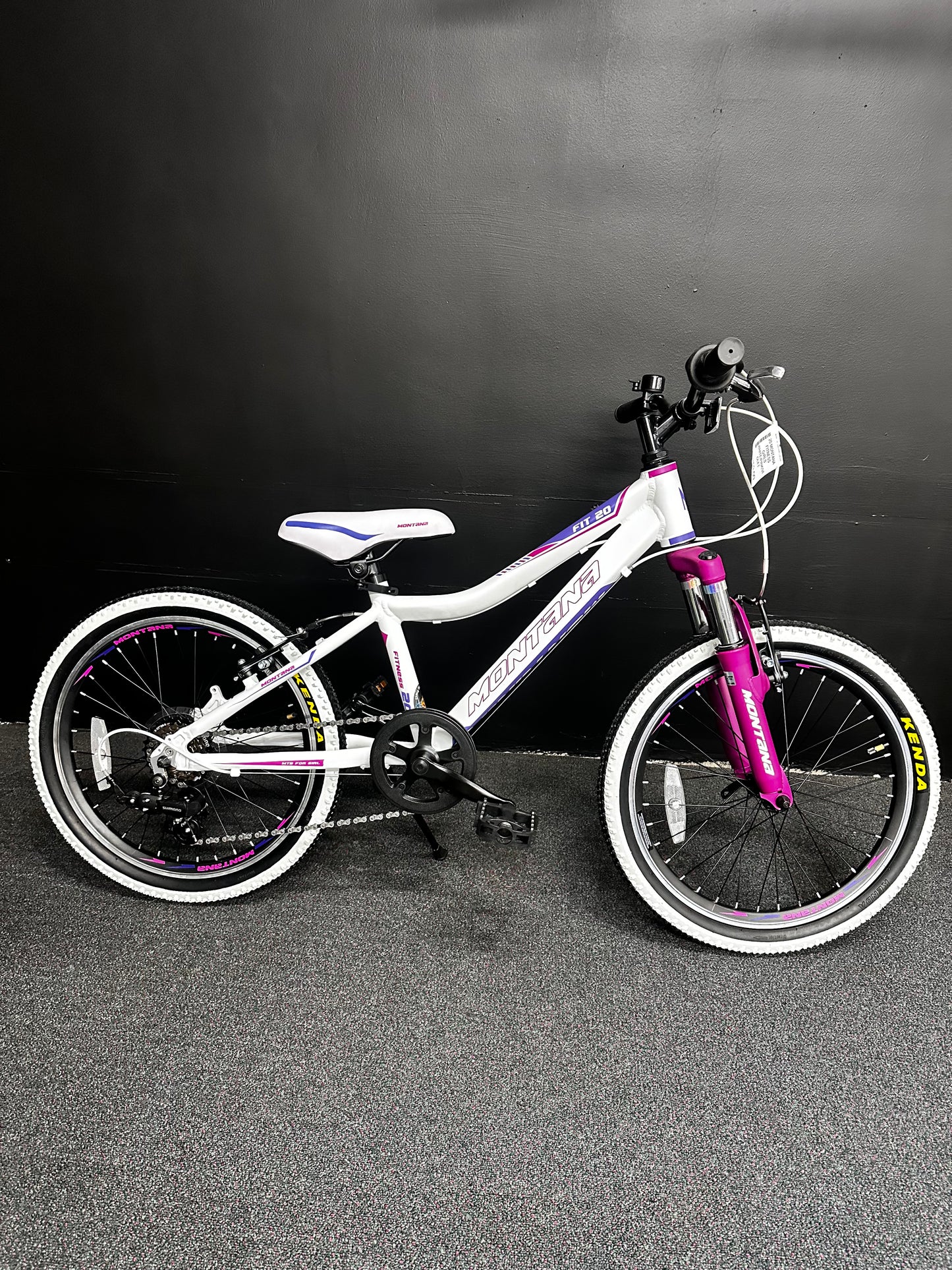 MONTANA - FITNESS 20" GIRLS WHITE/PINK/VIOLET