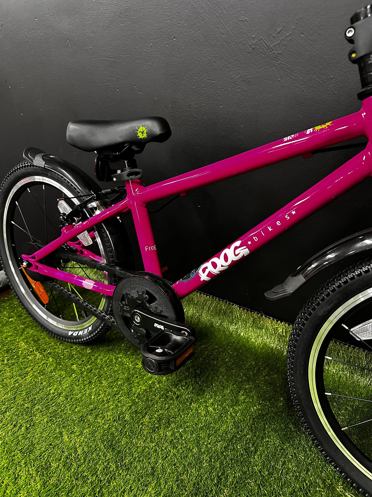 FROG - 47 18" GIRLS PINK