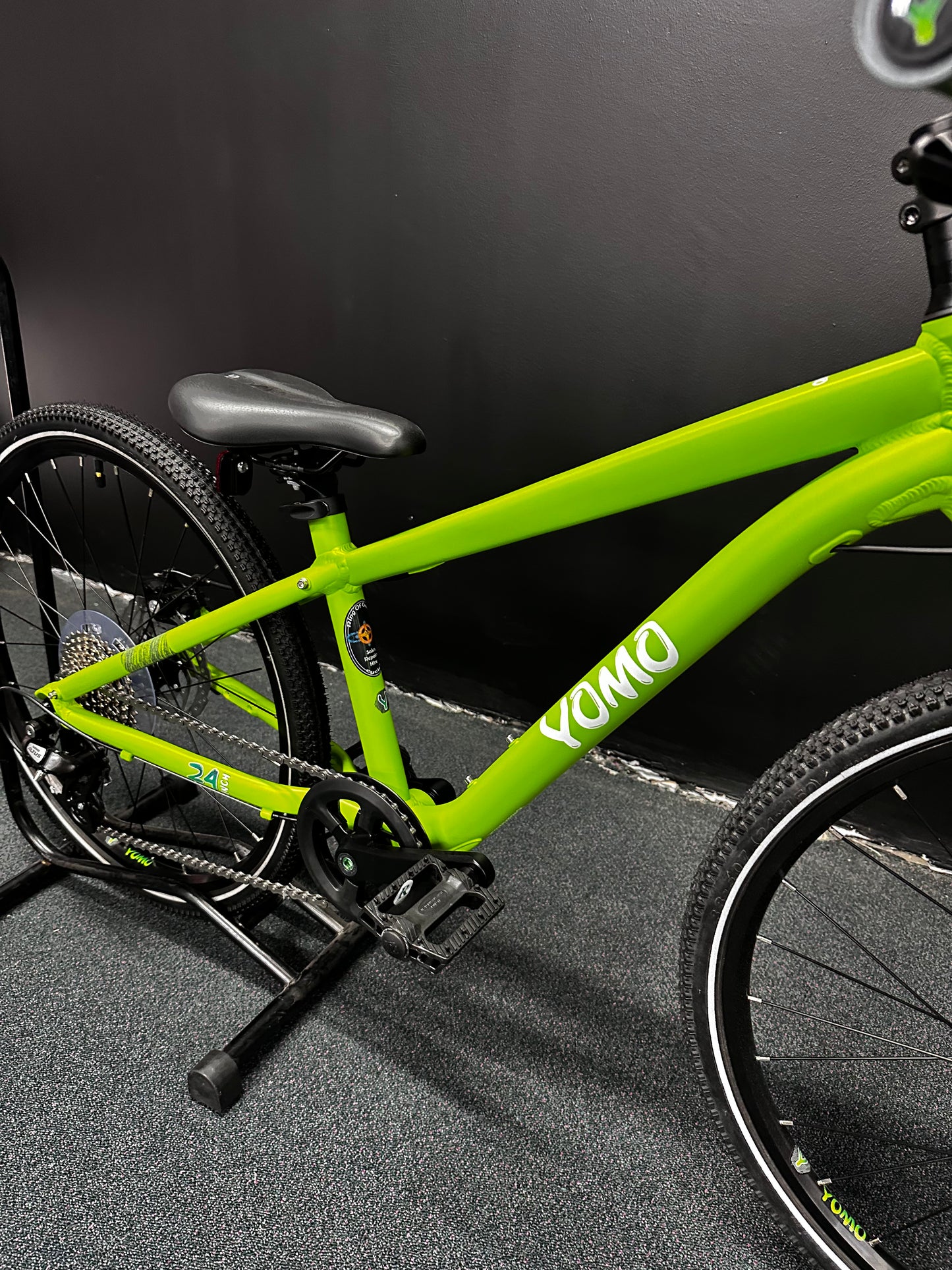 YOMO - 24" GREEN