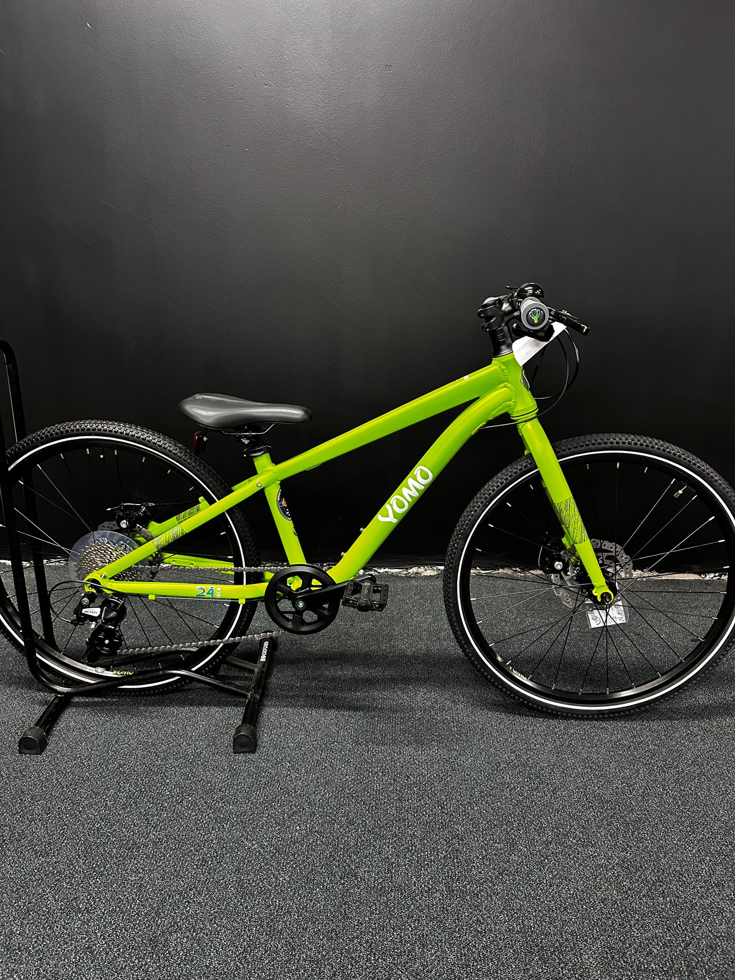 YOMO - 24" GREEN