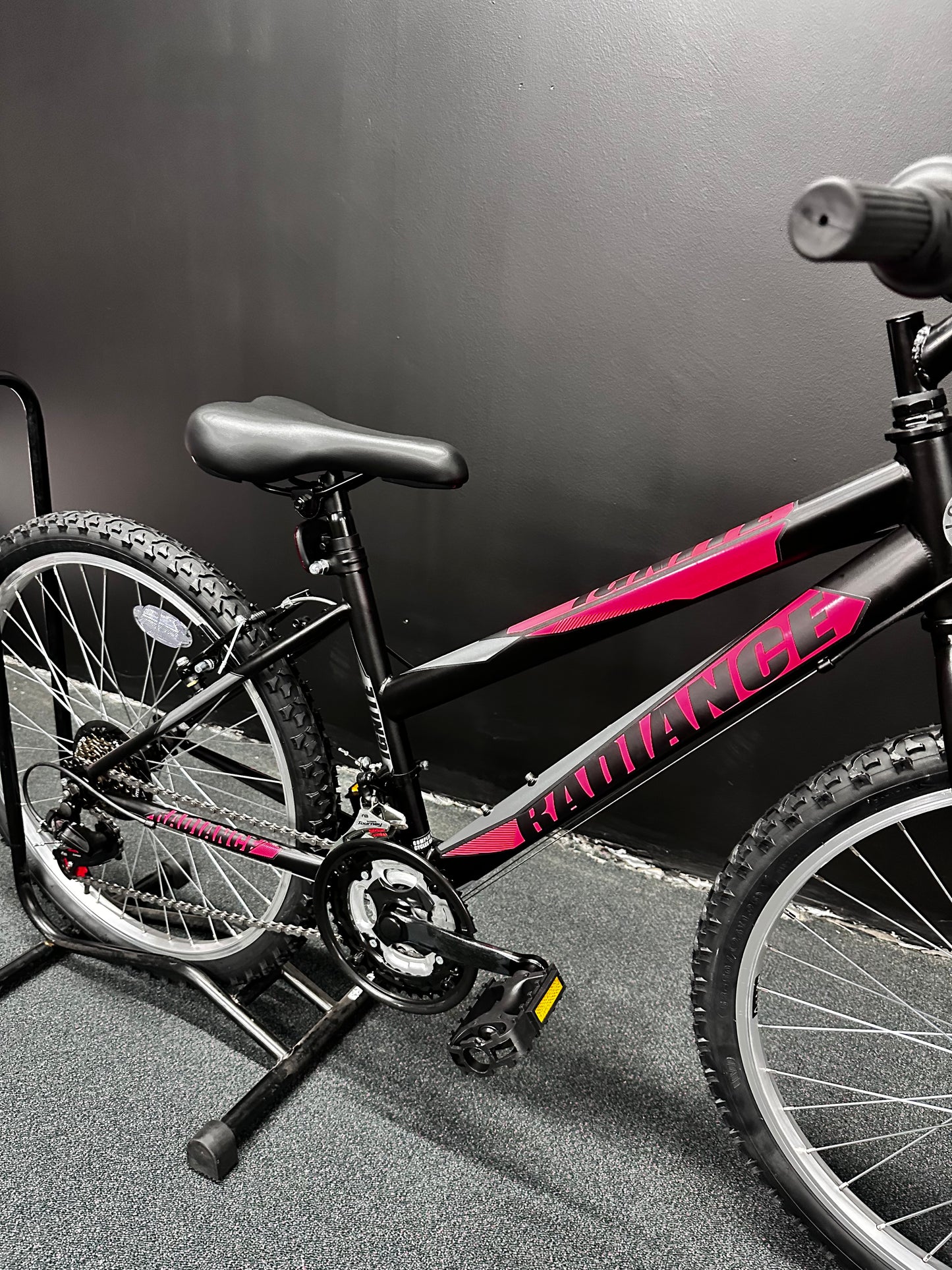 IGNITE - RADIENCE 24" GIRLS BLACK/PINK