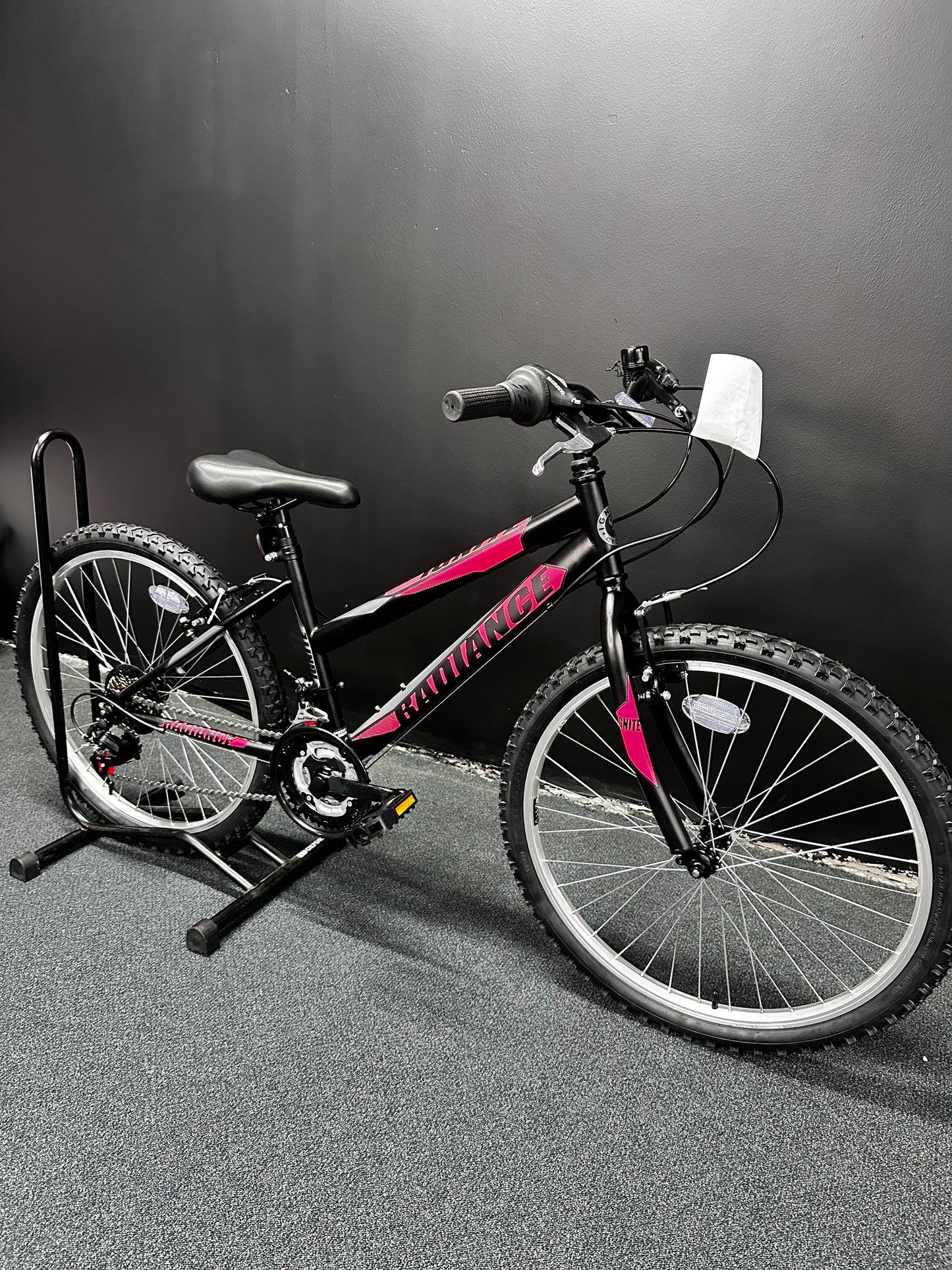 IGNITE - RADIENCE 24" GIRLS BLACK/PINK