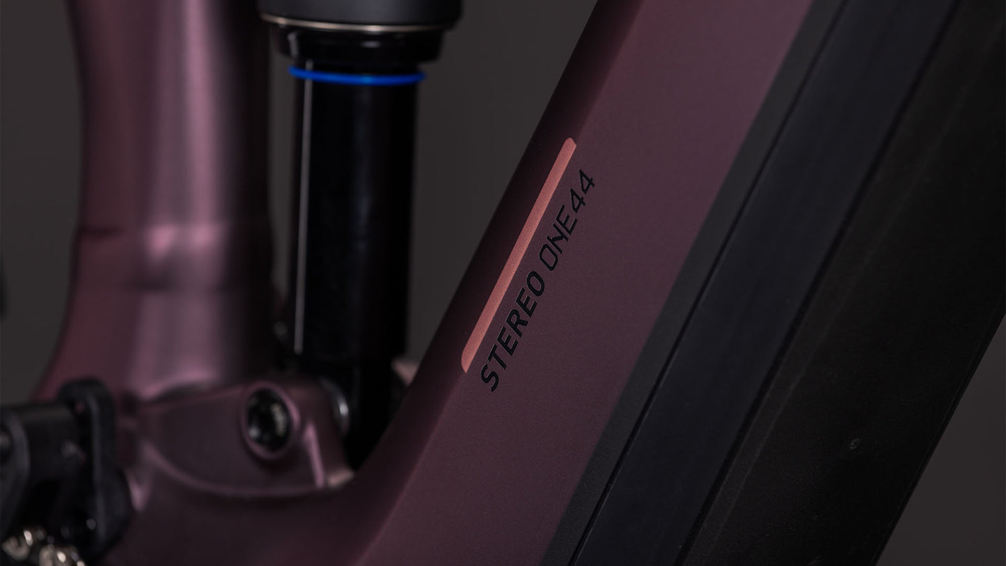 CUBE - STEREO ONE44 PRO 800 SHIFTBLUSH 'N' RAISIN 2026