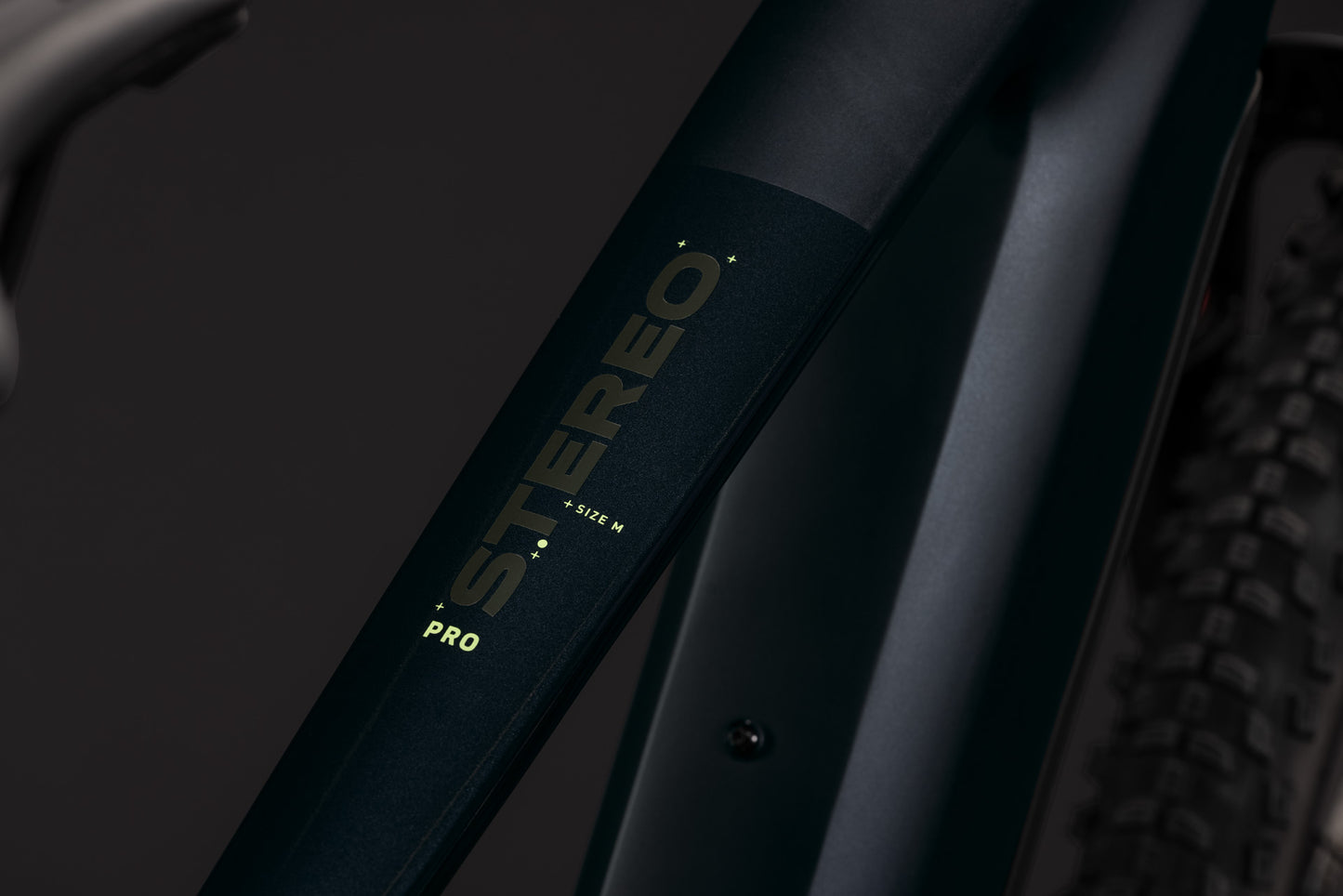 CUBE STEREO HYBRID ONE44 PRO 800 COAL´N´BLACK 2027