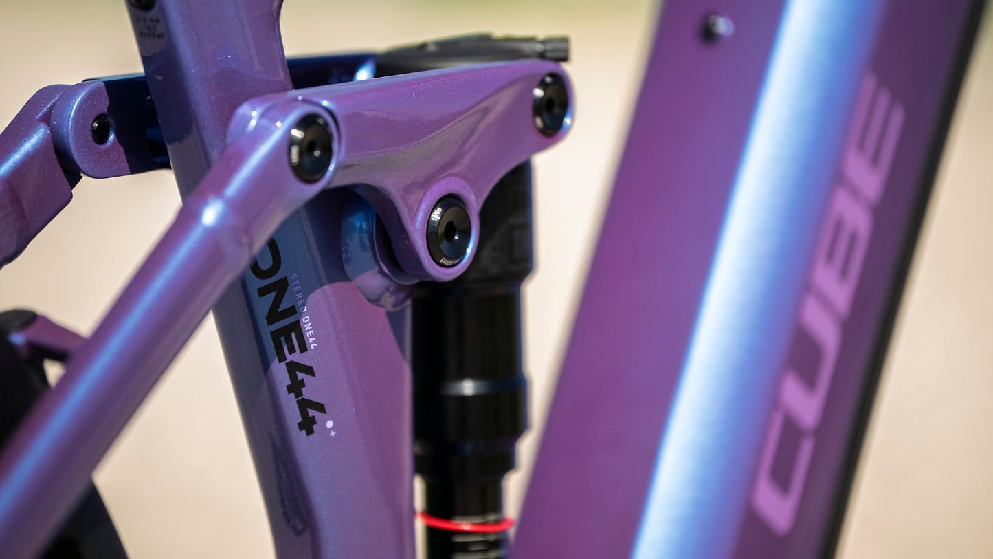 CUBE STEREO HYBRID ONE44 PRO 800 BLUEIRIS´N´PURPLE 2027