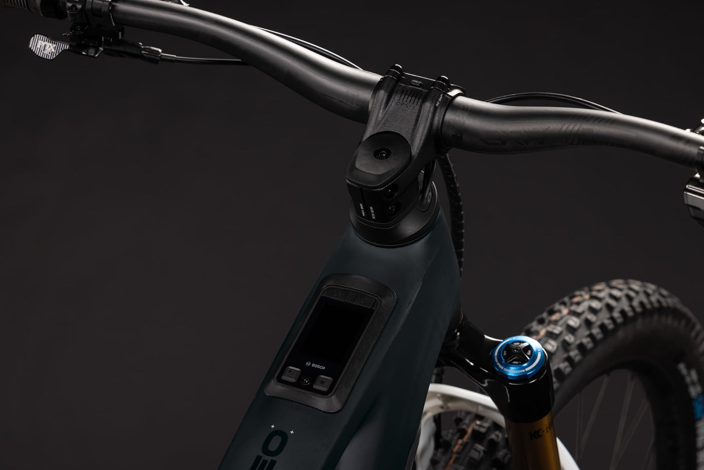 CUBE STEREO HYBRID ONE44 HPC AT 800 CARBON´N´WHITE 2027