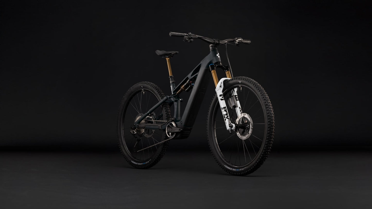 CUBE STEREO HYBRID ONE44 HPC AT 800 CARBON´N´WHITE 2027