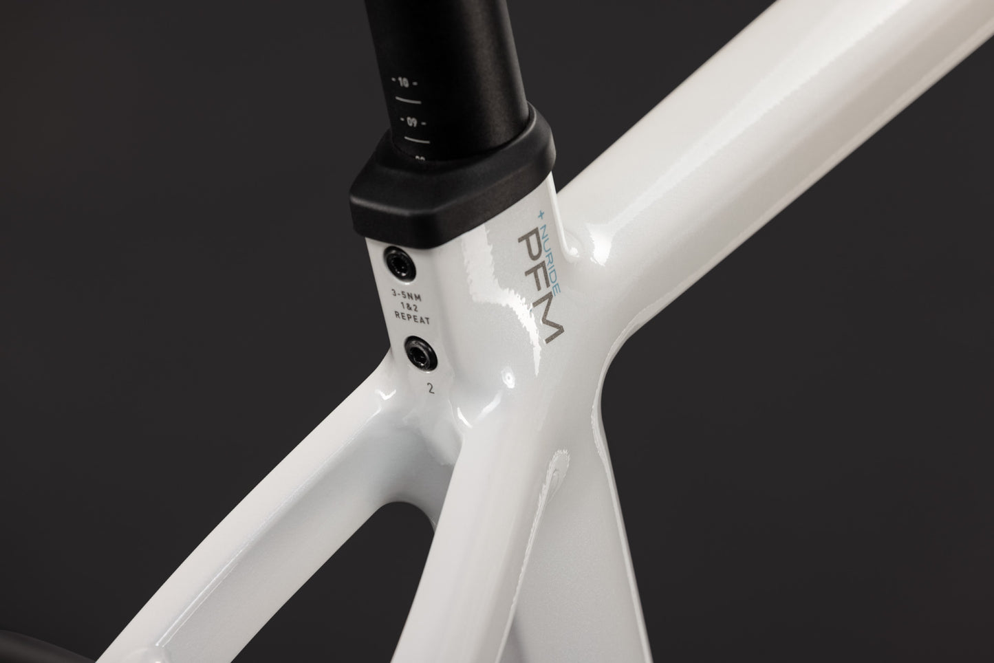 CUBE NURIDE HYBRID PERFORMANCE 720 METALLICWHITE ’N’ GREY 2027