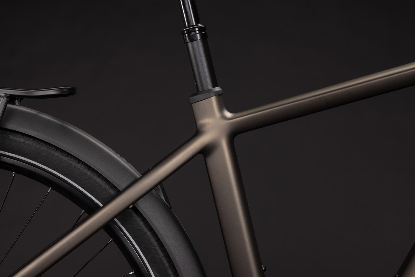 CUBE TOURING HYBRID PRO 800 METALLICUMBRA'N'BLACK 2027