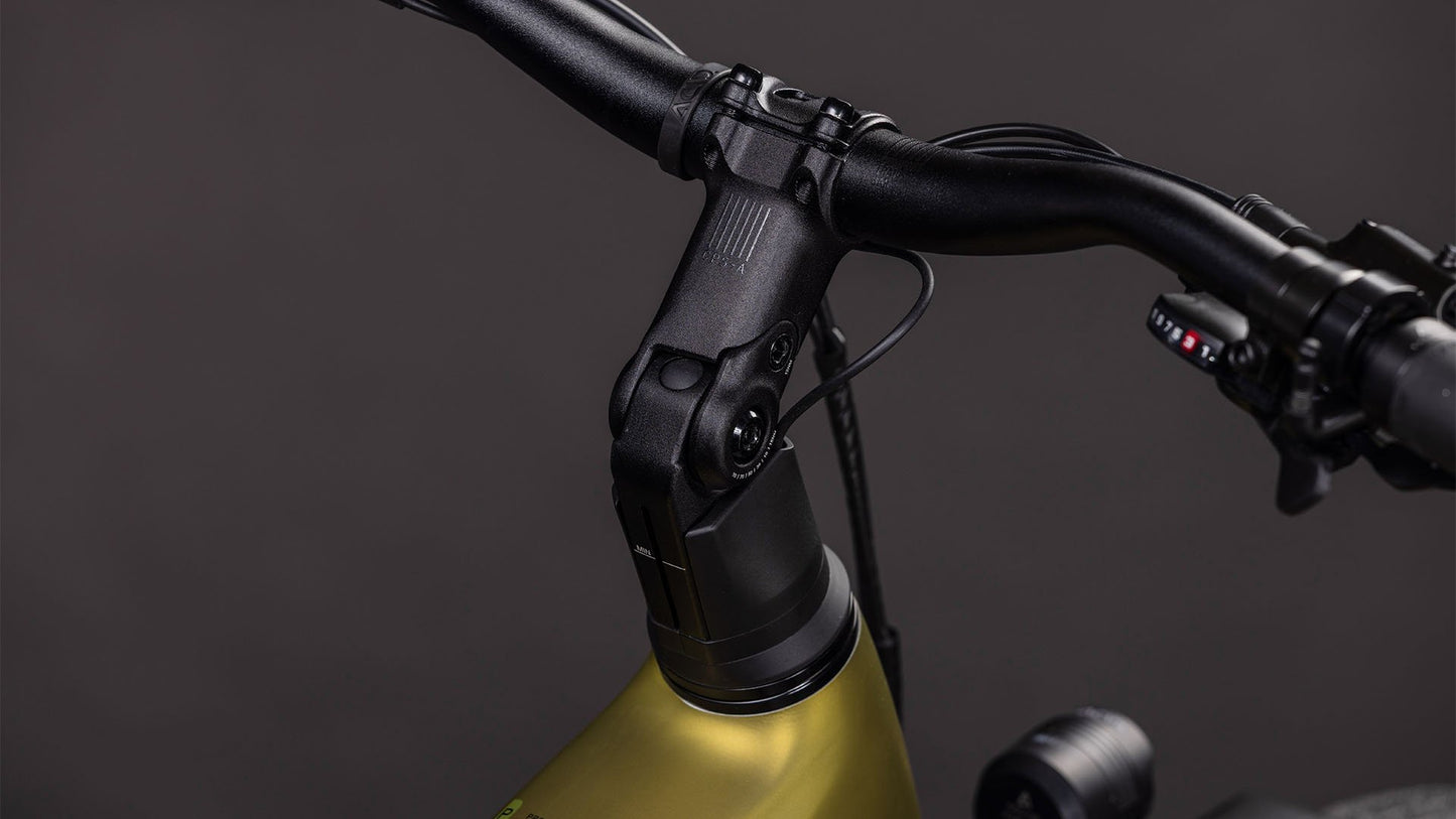 CUBE - TOURING PRO 800 CLASSIC GOLDLIME 'N' BLACK 2026