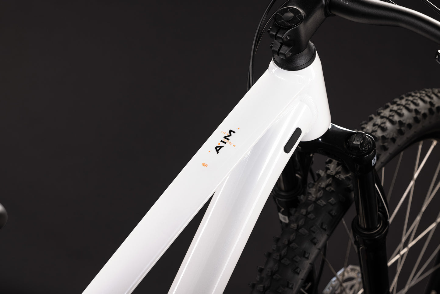 CUBE AIM ONE METALLICWHITE´N´BLACK 2027
