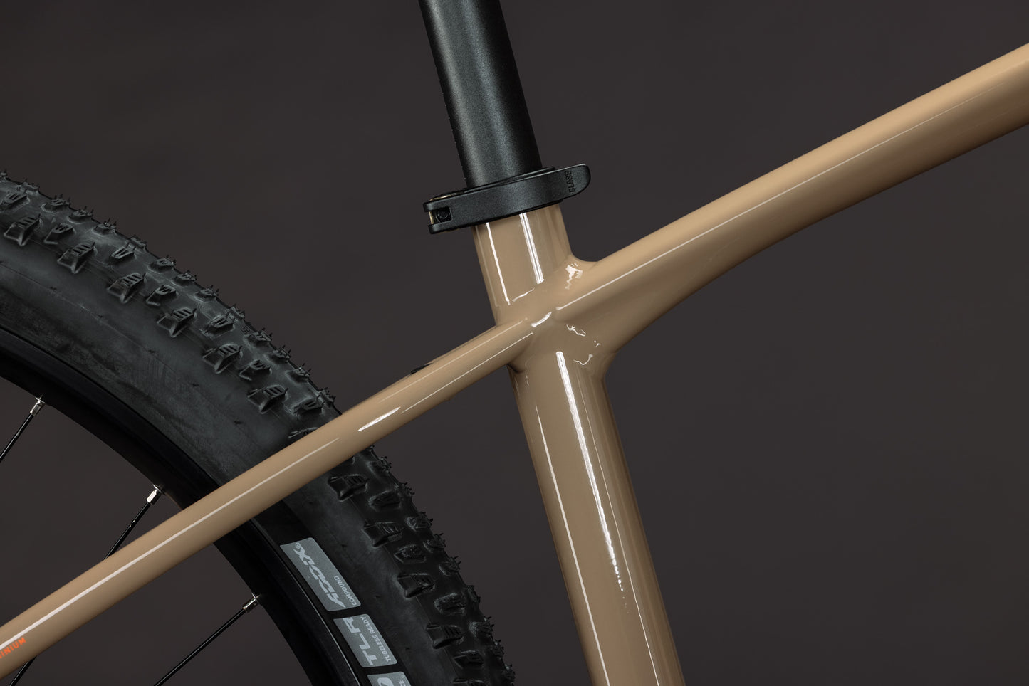 CUBE AIM SLT CAPPUCCINO´N´BLACK 2027
